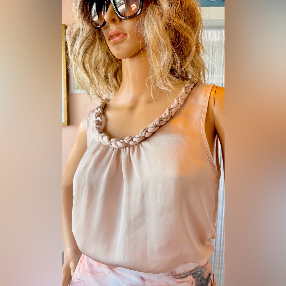 NWOT Violet & Claire Elegant Cream Top chain detailing around neck size Small